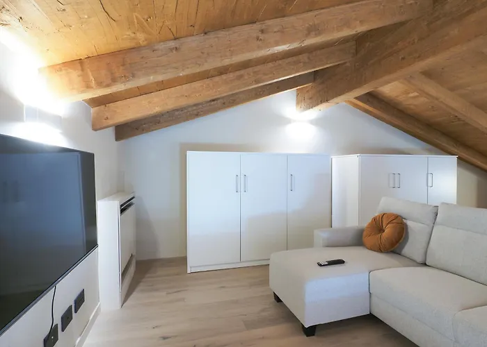 Primopiano - Zumbini G Apartament *